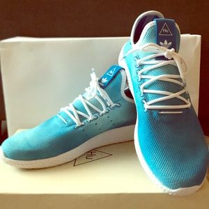 Adidas Pharrell Williams size 10